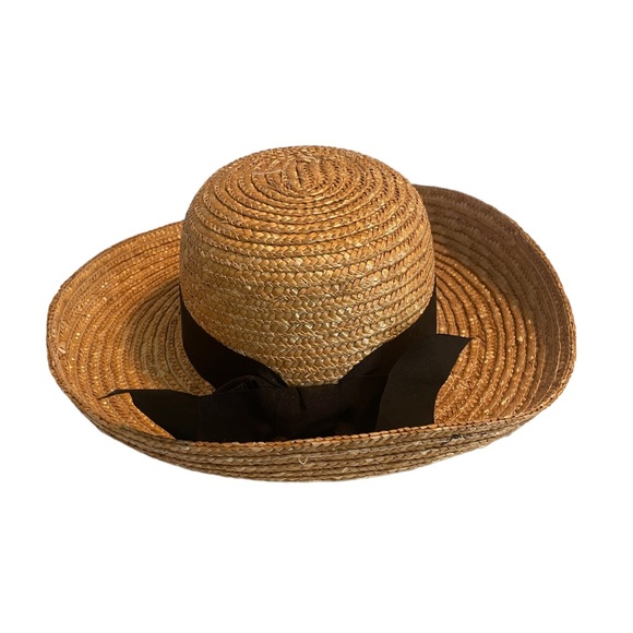 Woman’s 100% Straw with Black Bow detailing Hat‎ - Picture 1 of 3